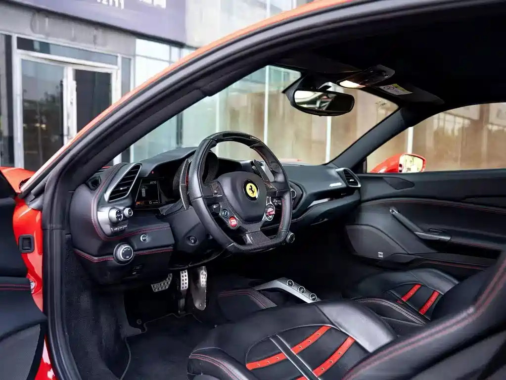 Ferrari 488 — миниатюра 8