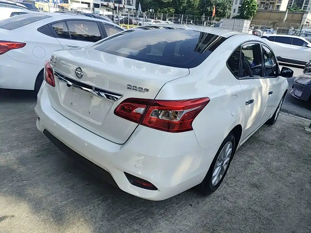 Nissan Sylphy — миниатюра 7