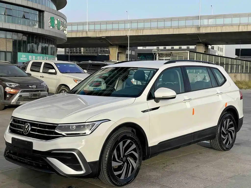 Купить Volkswagen Tiguan L