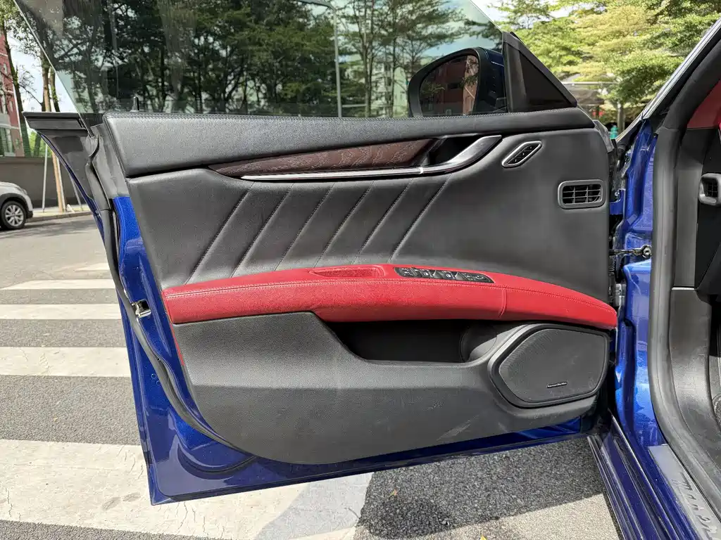 Maserati Ghibli 2019 3.0T Luxury V