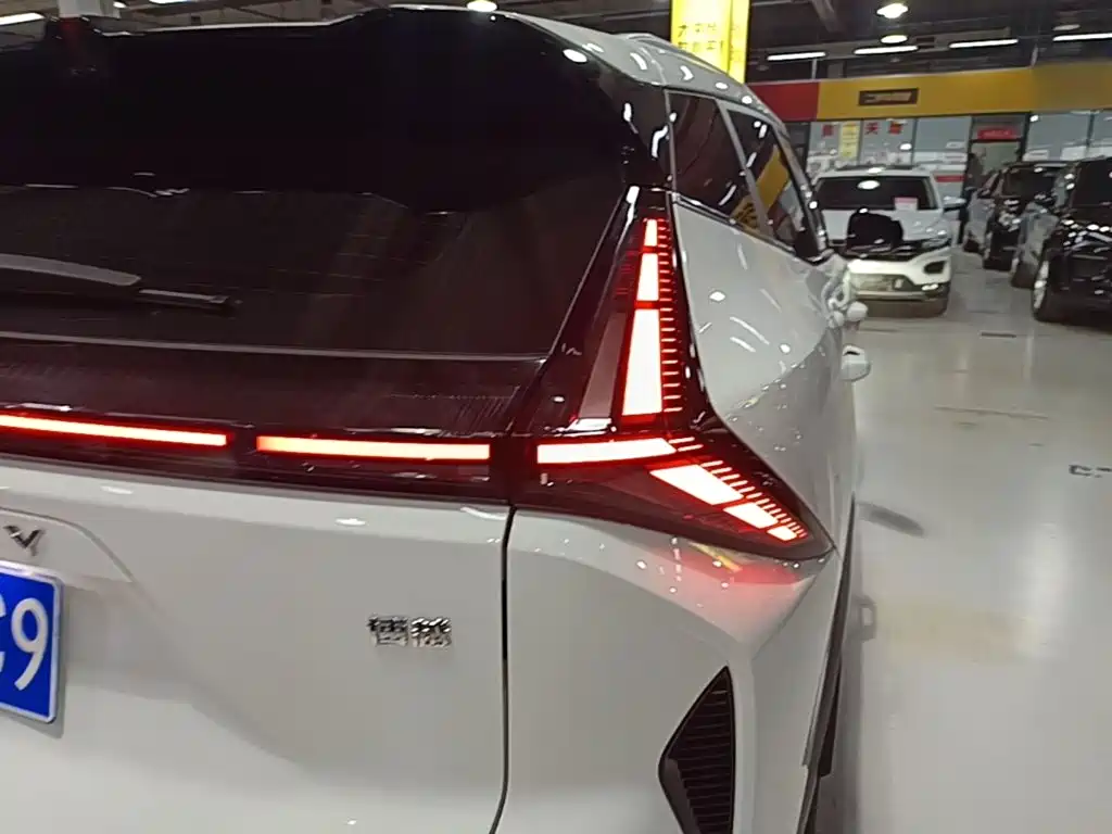 Geely Boyue — миниатюра 8