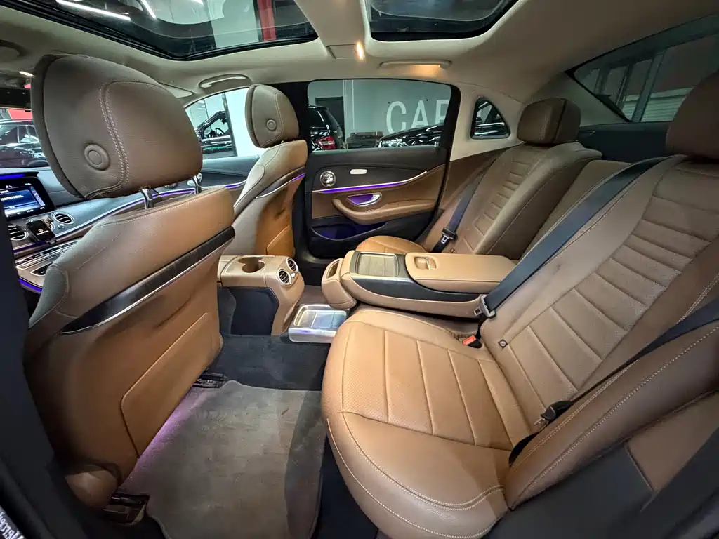Mercedes-Benz E-Class — миниатюра 22