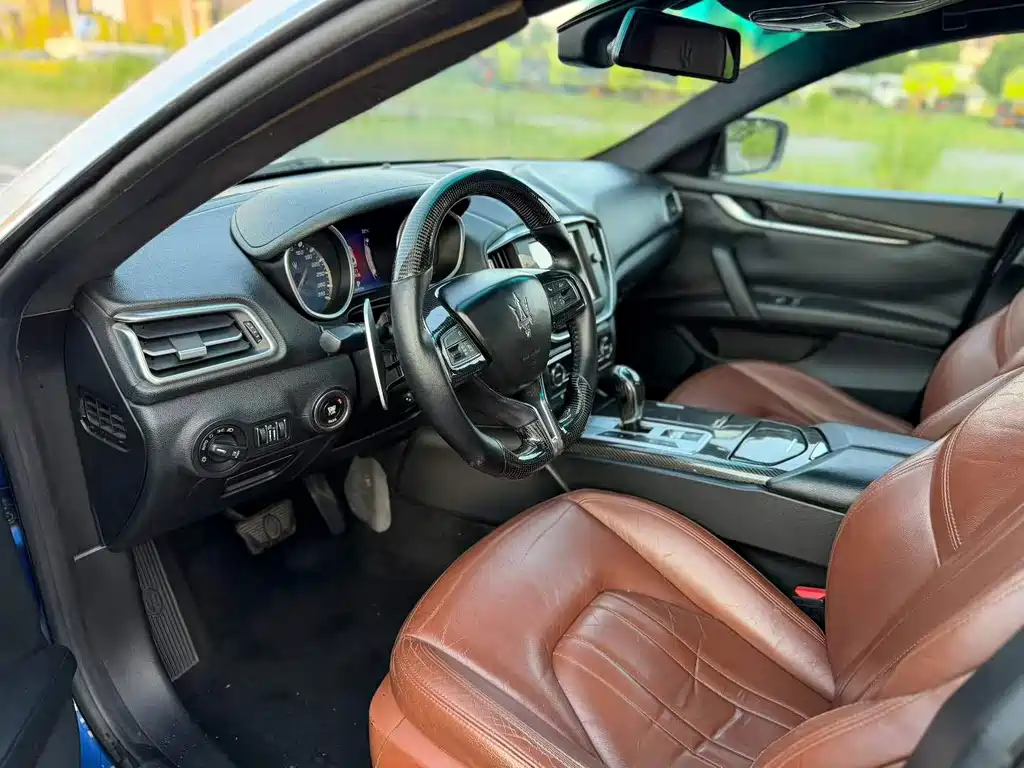 Maserati Ghibli — миниатюра 4