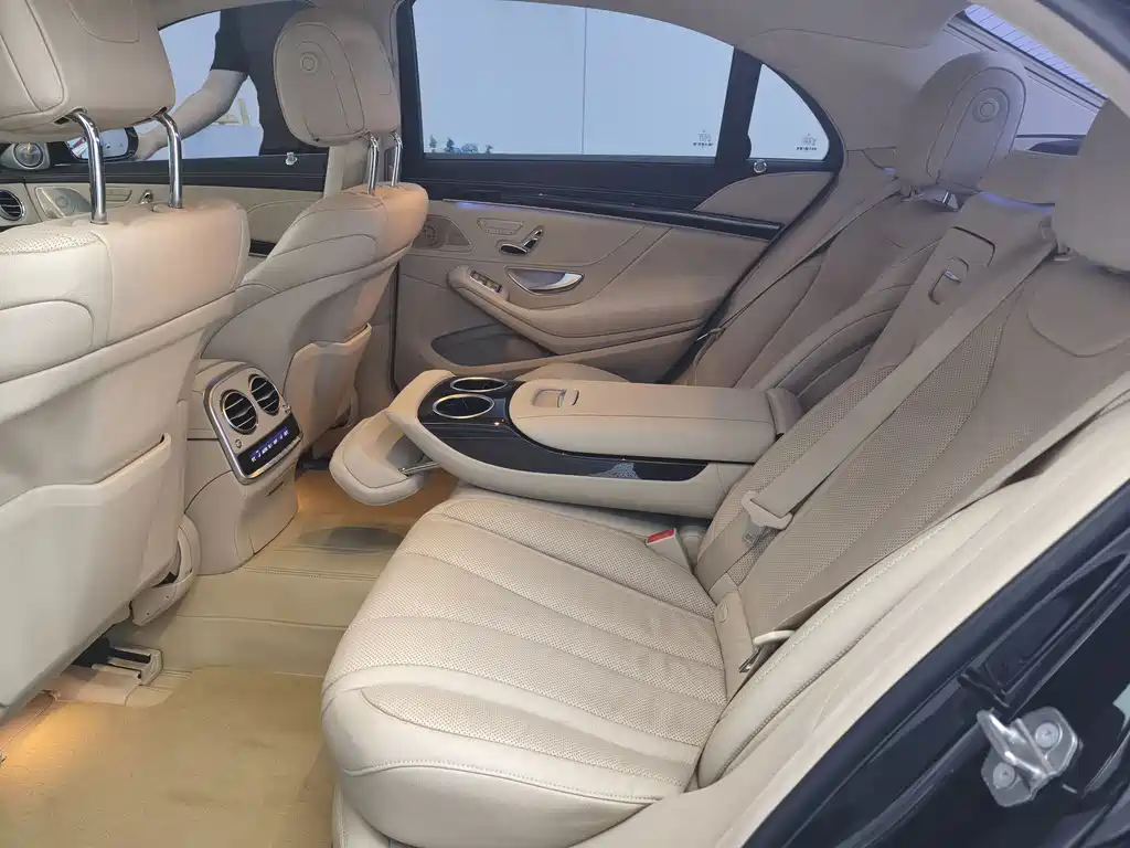 Mercedes-Benz S-Class — миниатюра 9
