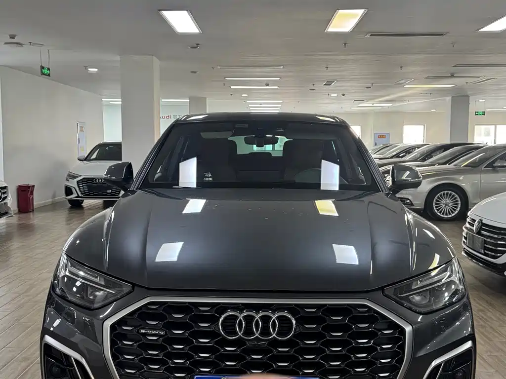 Audi Q5L Sportback — миниатюра 2