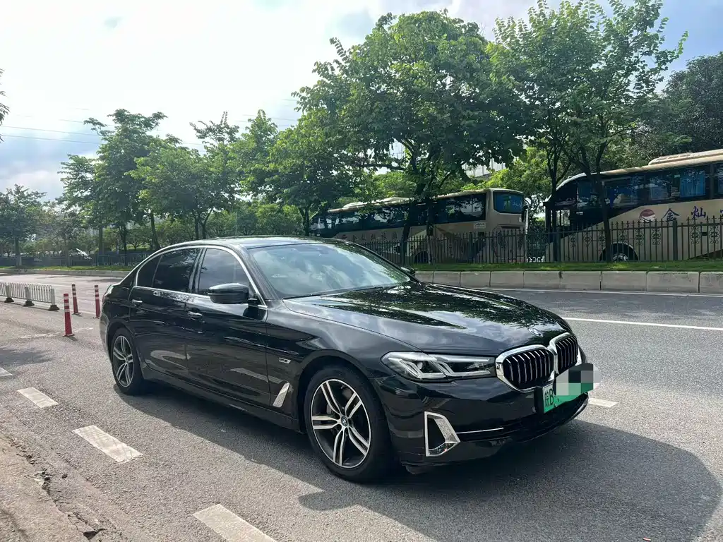 BMW 5 Series 5 2022 535Le Luxury