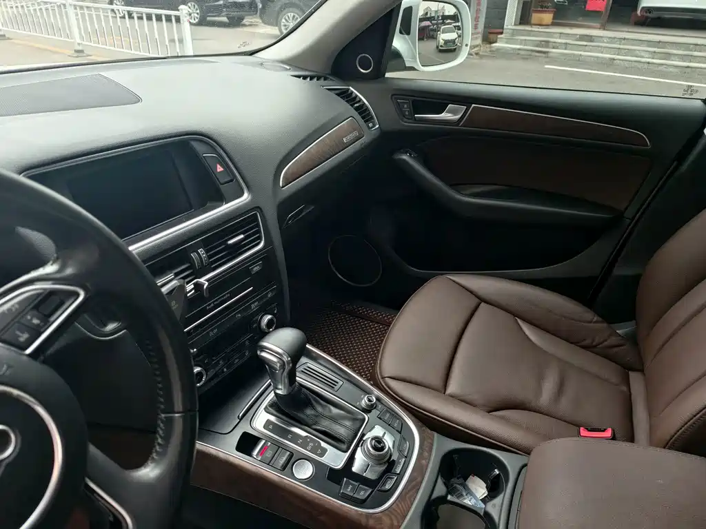 Audi Q5 — миниатюра 11
