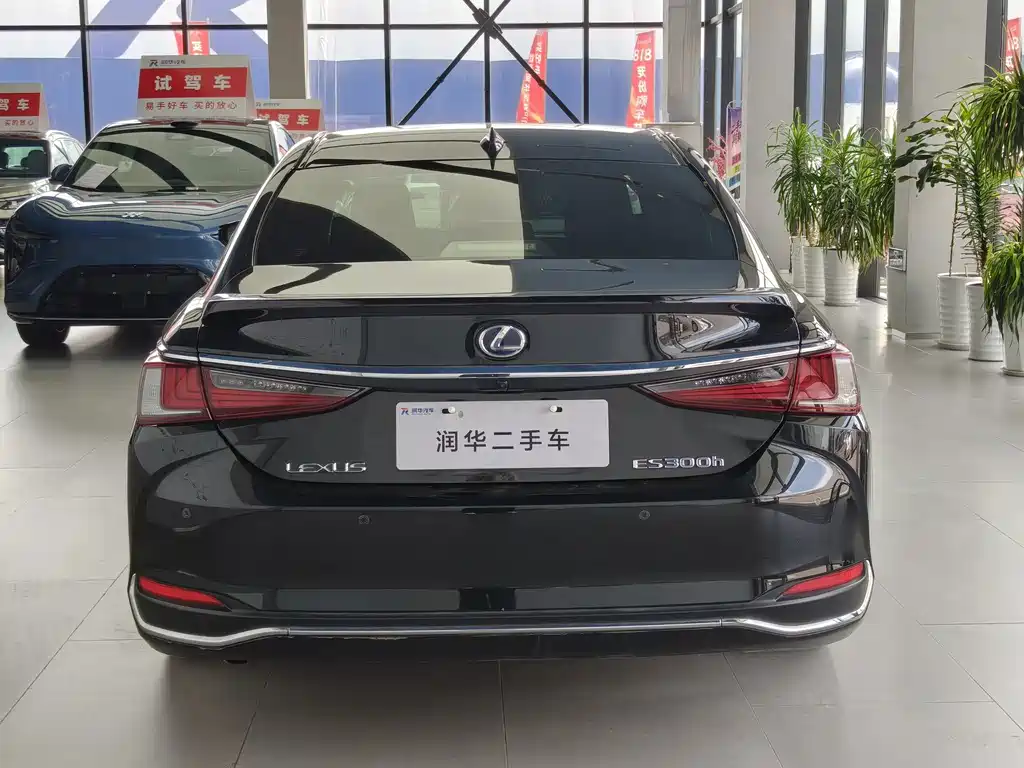 Lexus ES — миниатюра 4