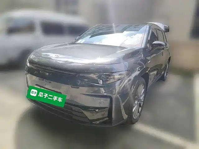 ZERO-RUNNING CAR ZERO RUN C10 2024