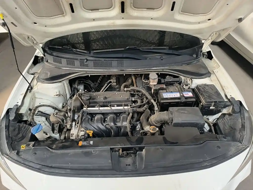 Hyundai Elantra — миниатюра 20