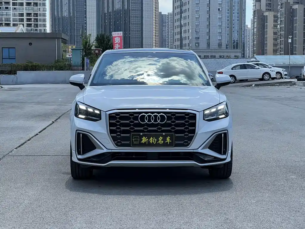 Audi Q2L — миниатюра 2