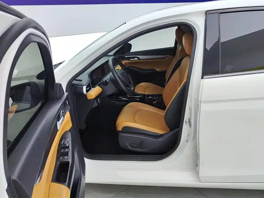 Ford Escort 2021 1.5L AT