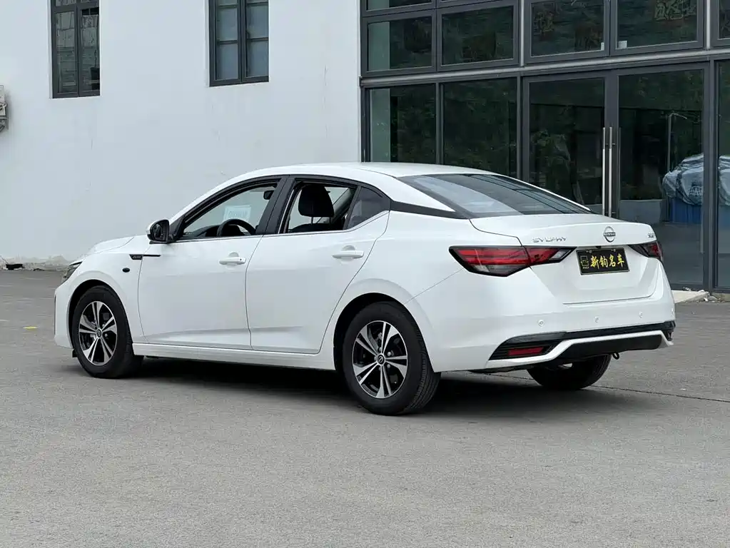Nissan Sylphy — миниатюра 14