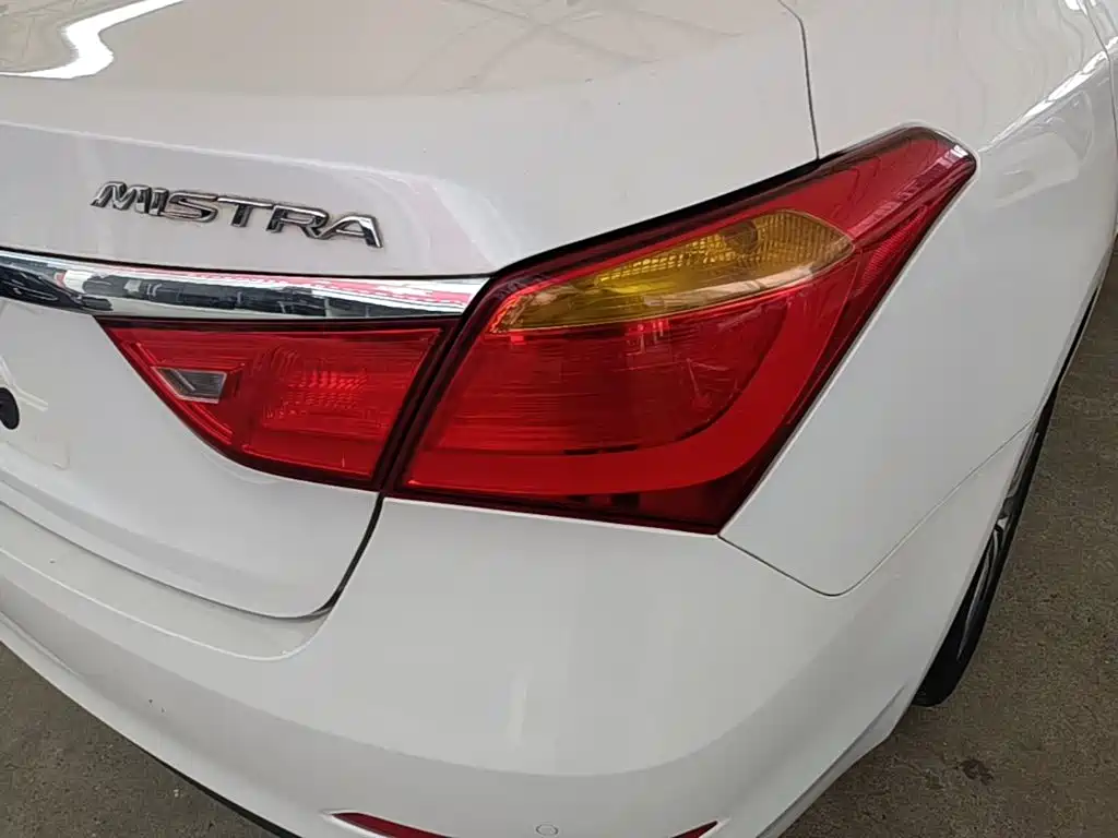 Hyundai Mistra — миниатюра 8