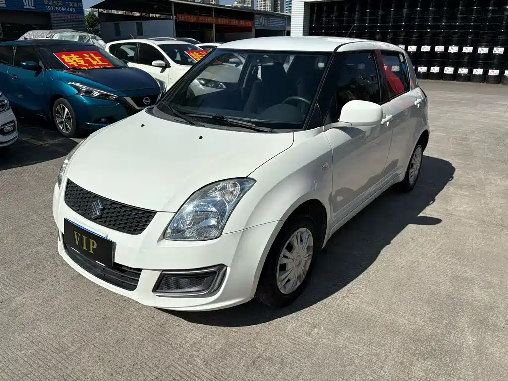 SUZUKI SWIFT