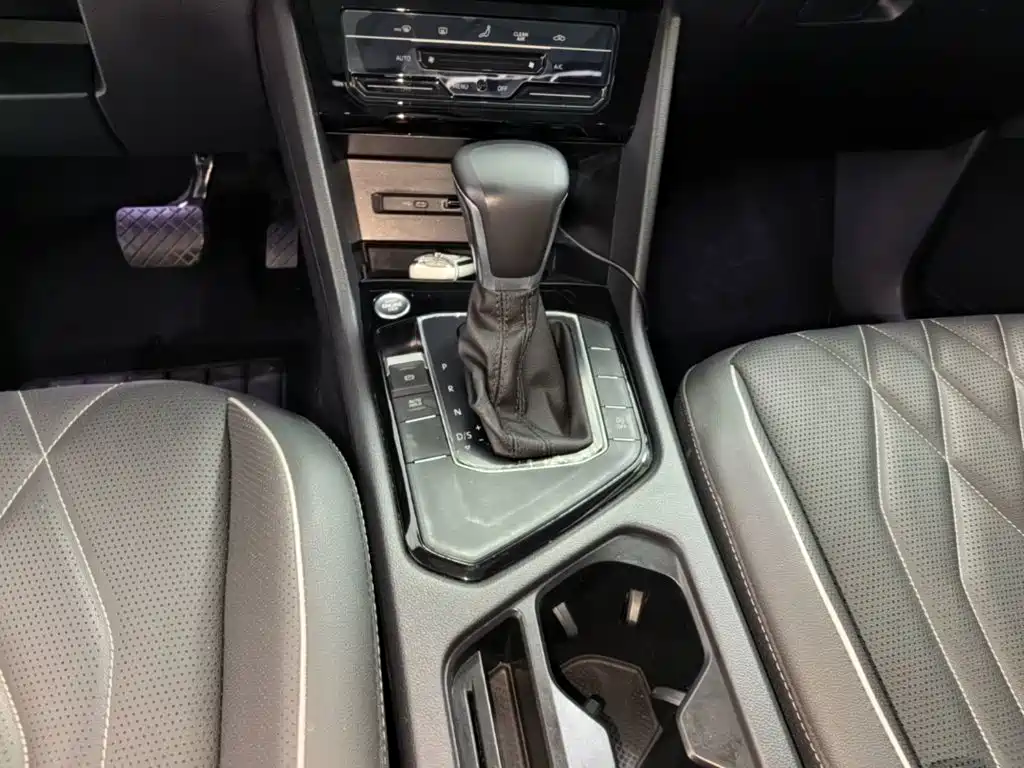 Volkswagen Tiguan L — миниатюра 14