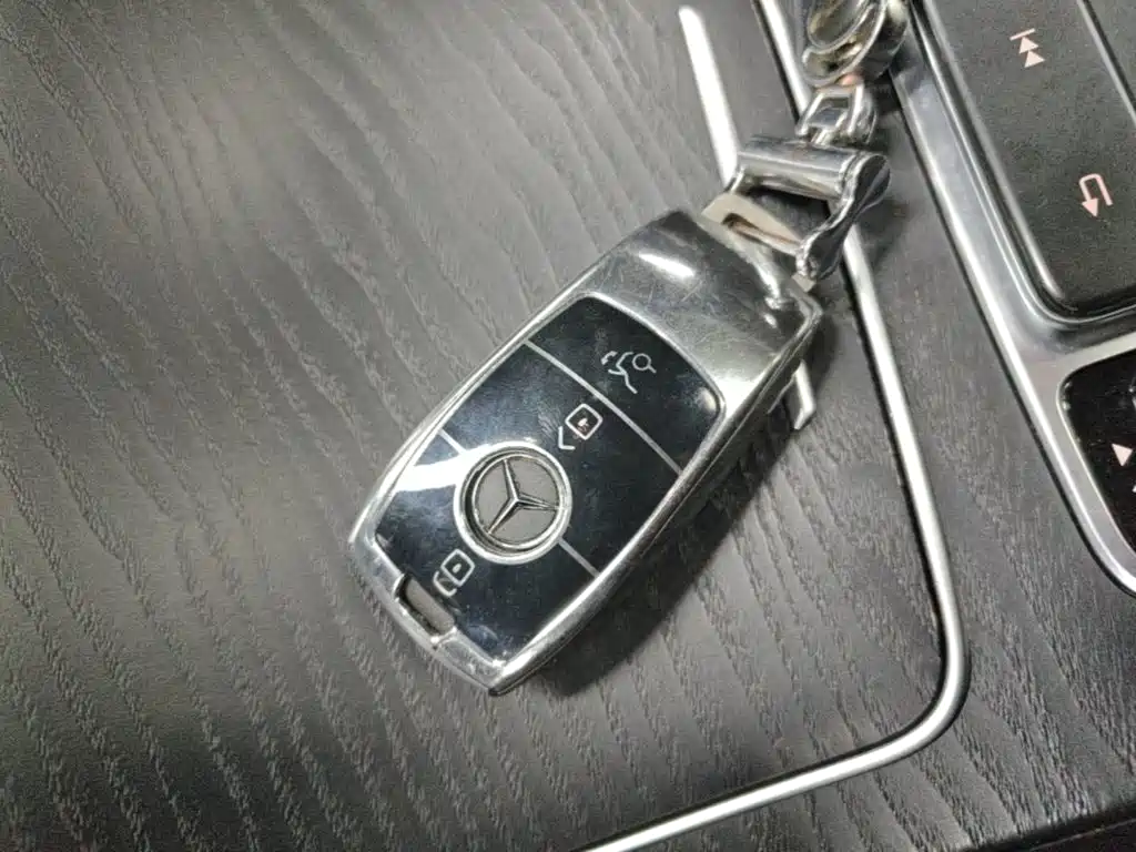 Mercedes-Benz C-Class — миниатюра 9