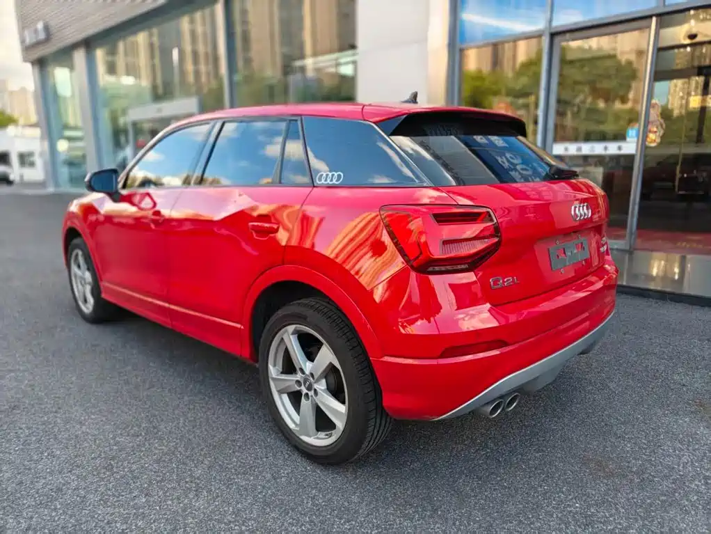 Audi Q2L — миниатюра 2