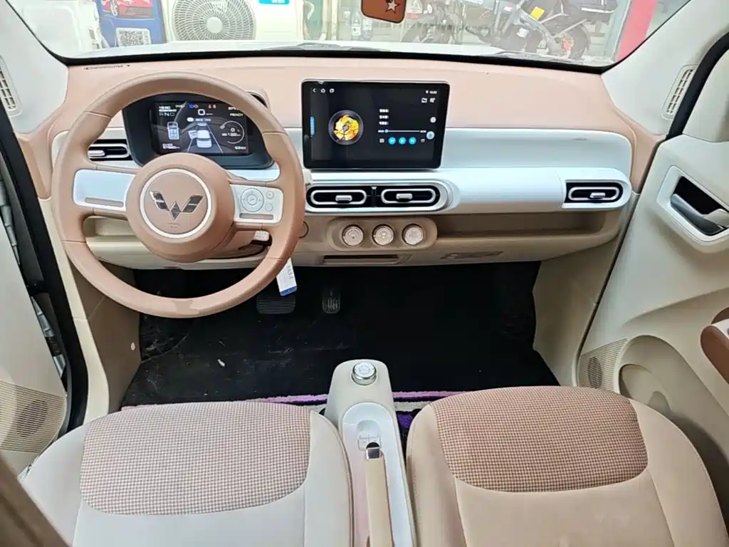 Wuling MINIEV — миниатюра 10