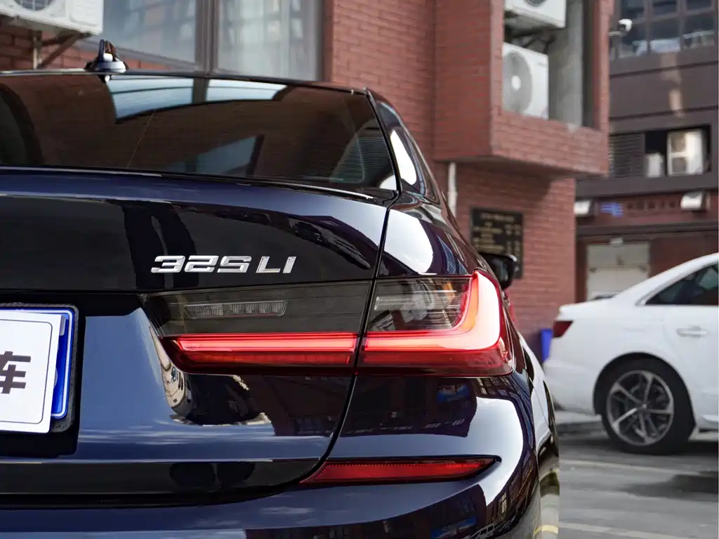 BMW 3 Series — миниатюра 7