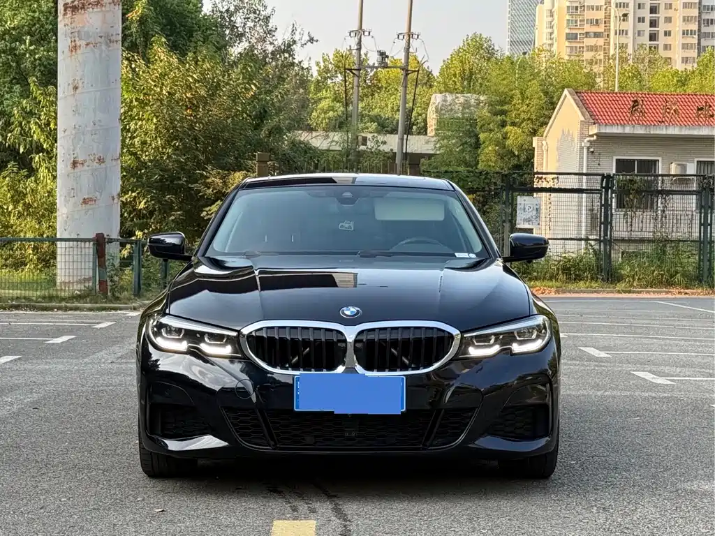 XPeng G9 — миниатюра 2
