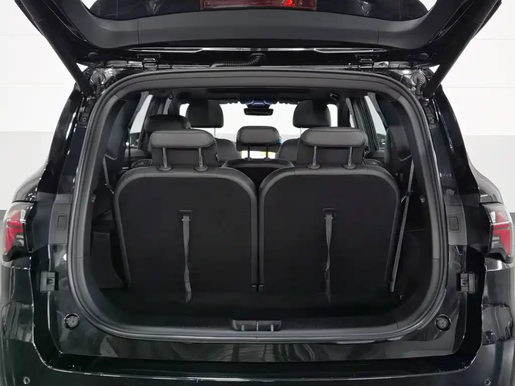 Geely Haoyue L — миниатюра 16