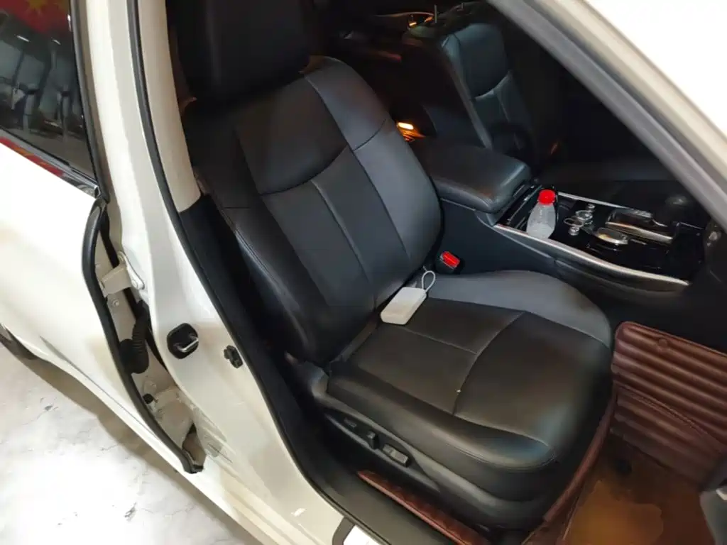 Infiniti Q70 — миниатюра 25
