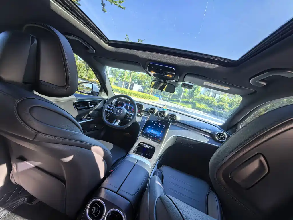 Mercedes-Benz C-Class — миниатюра 11