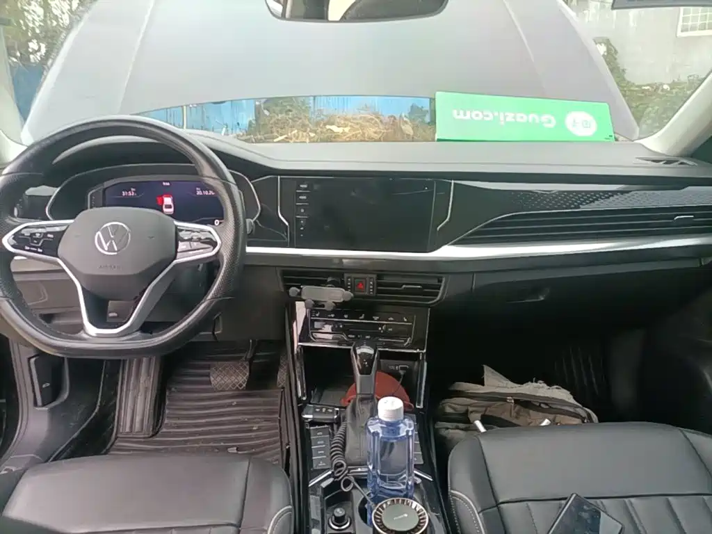 Volkswagen Passat PHEV — миниатюра 13