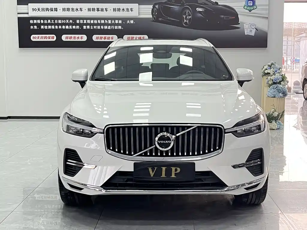 Volvo XC60 PHEV — миниатюра 2