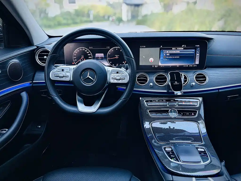Mercedes-Benz E-Class — миниатюра 9