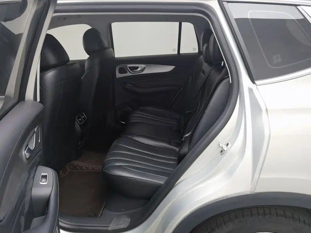 Roewe RX5 MAX — миниатюра 15