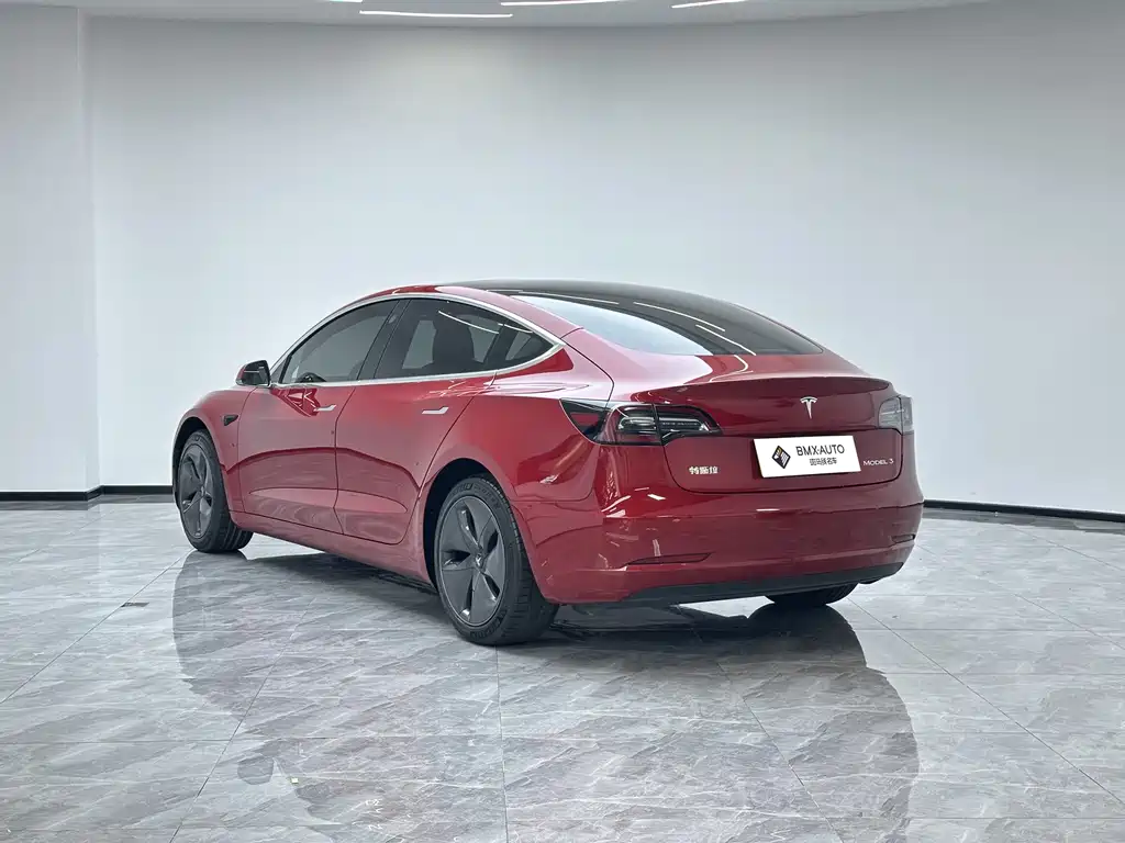 Tesla Model 3 — миниатюра 4