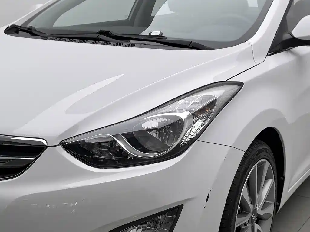 Hyundai Elantra Langdong — миниатюра 7