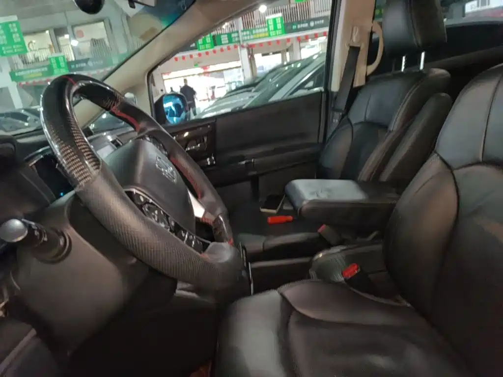Honda Elysion — миниатюра 15