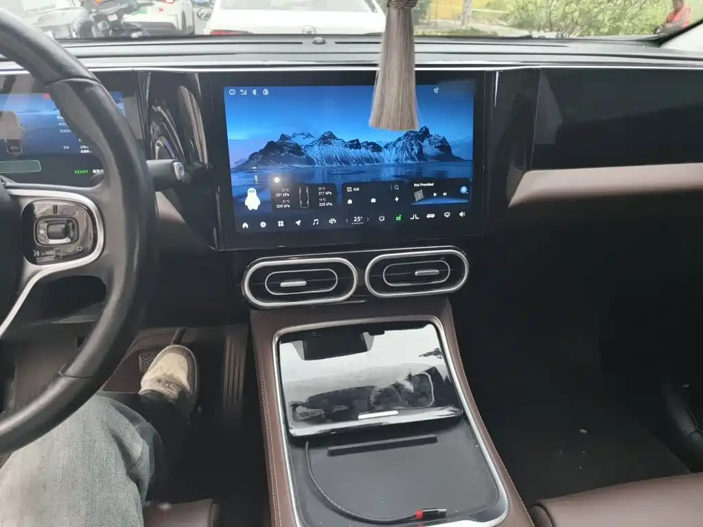 Leapmotor Leapmotor C11 — миниатюра 6