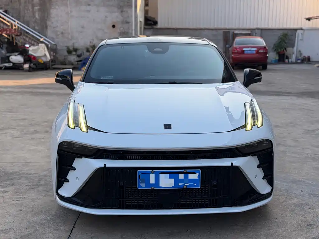 Lynk & Co 03 — миниатюра 2