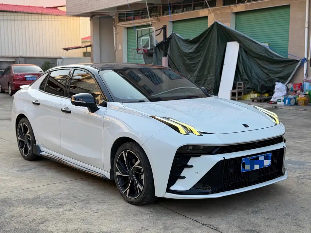 Lynk & Co 03 — миниатюра 3