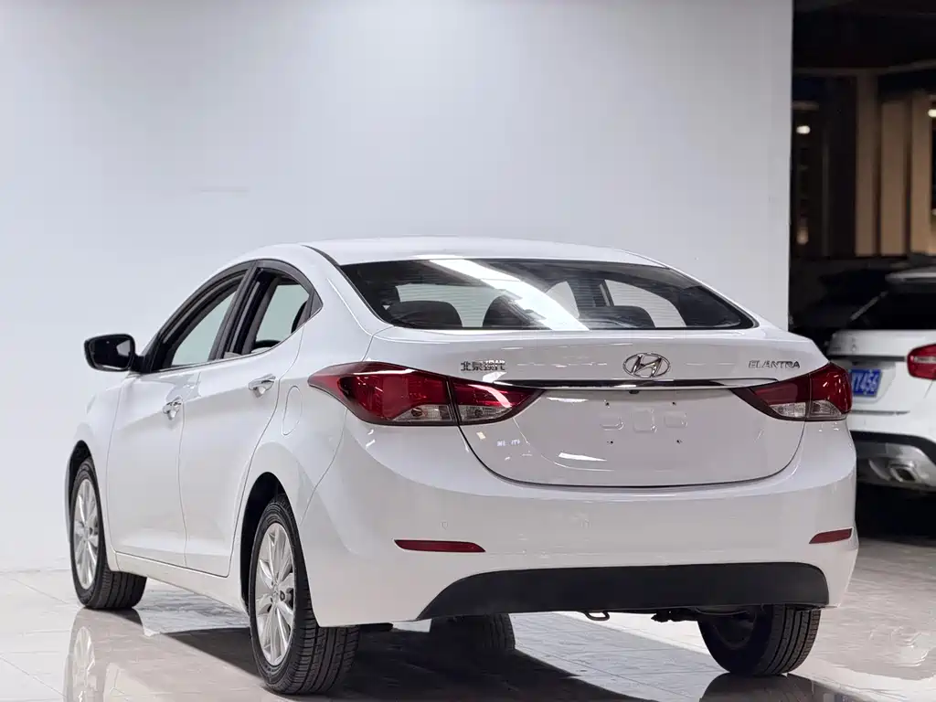 Hyundai Elantra Langdong — миниатюра 4