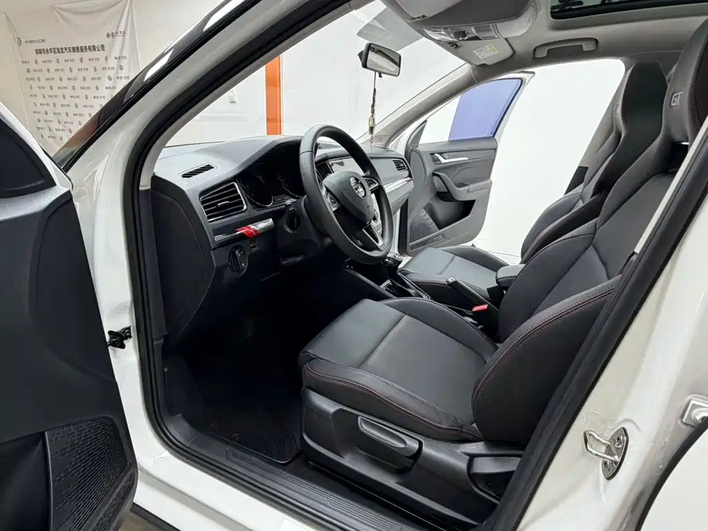 Skoda Kamiq — миниатюра 7