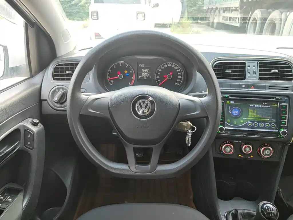 Volkswagen Polo — миниатюра 11