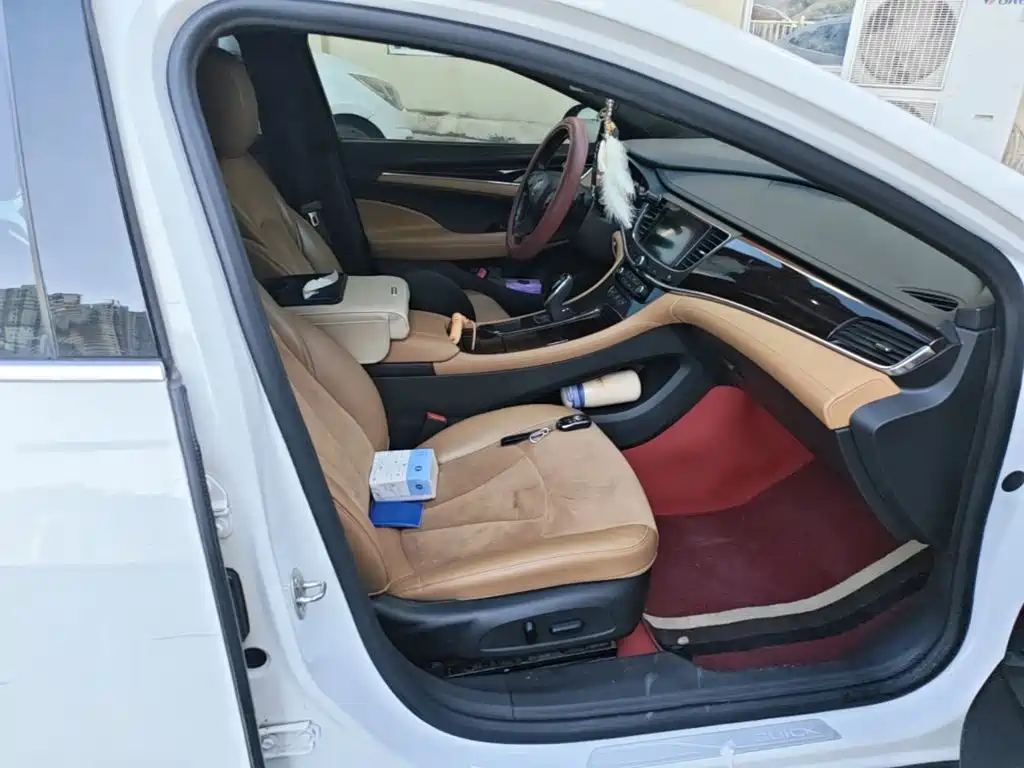Buick LaCrosse — миниатюра 25