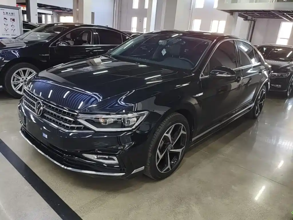 迈腾 2023款 200万辆纪念版 330TSI DSG豪华型 2023