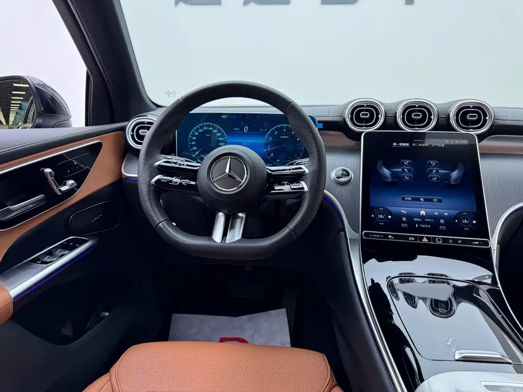 Mercedes-Benz GLC — миниатюра 16