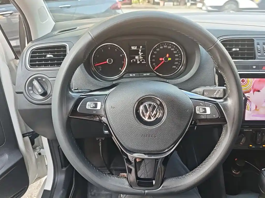 Volkswagen Polo — миниатюра 11