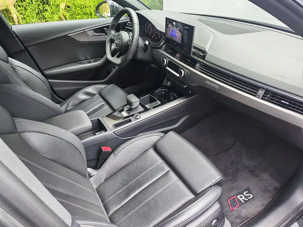 Audi A4L 2024 40 TFSI quattro RS