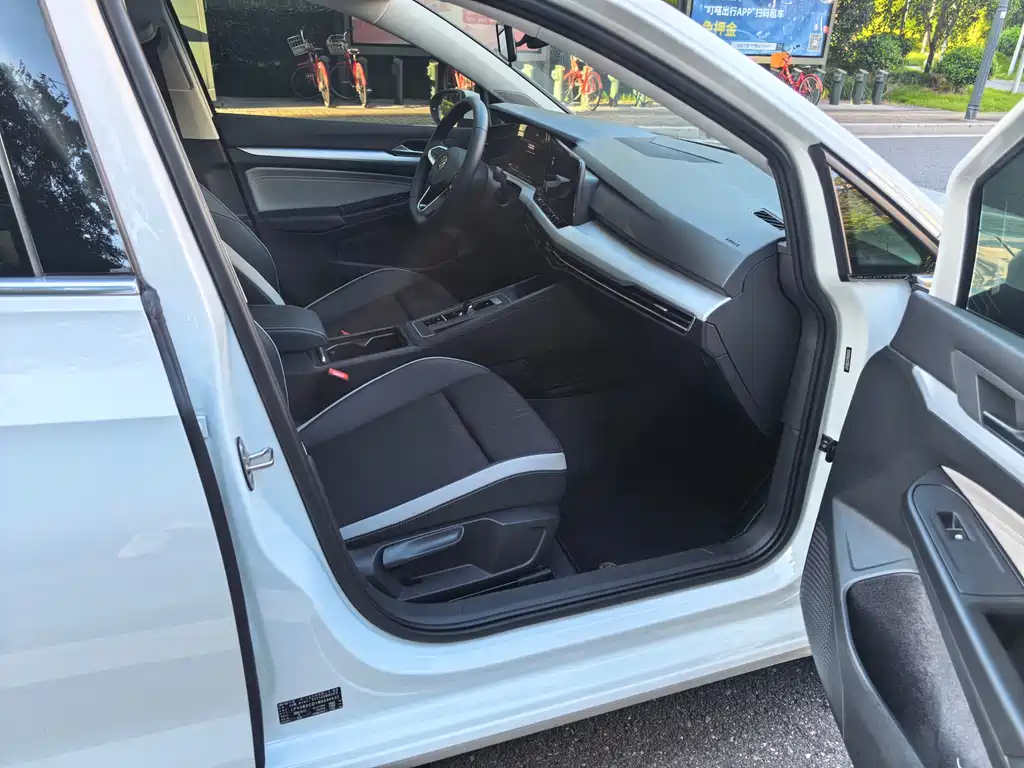 Volkswagen Golf — миниатюра 13