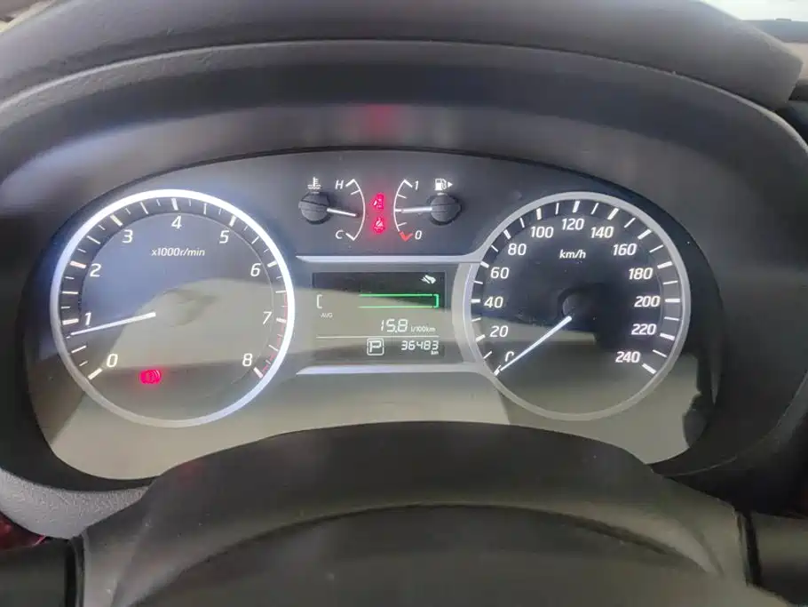 Nissan Bluebird — миниатюра 13