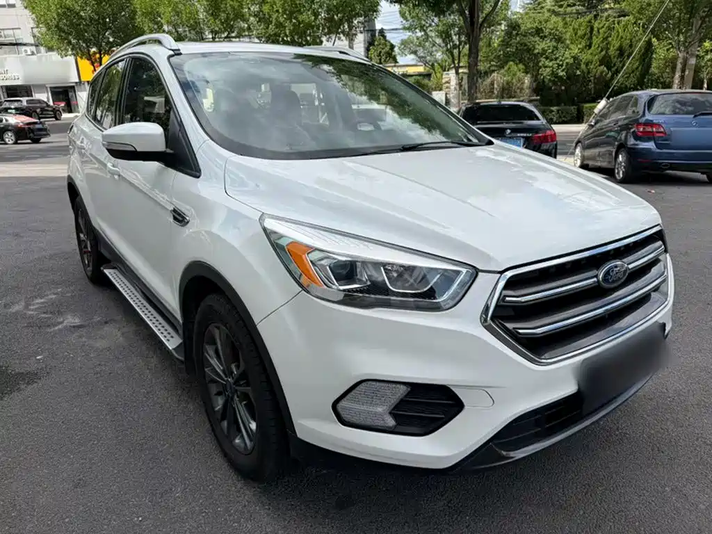 Ford Kuga — миниатюра 22