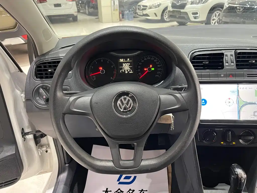 Volkswagen Polo 1.4L Auto Elegant Type, фото 5